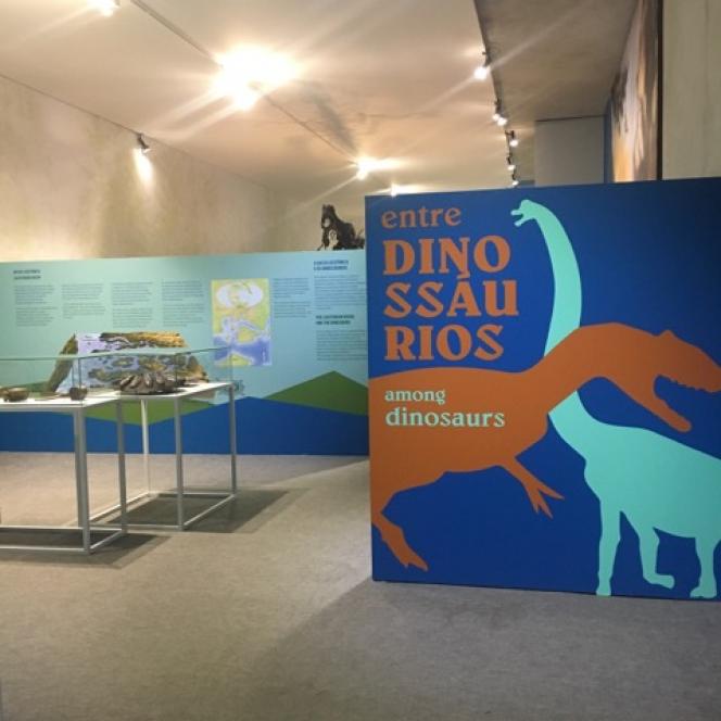 Exposição Entre Dinossáurios